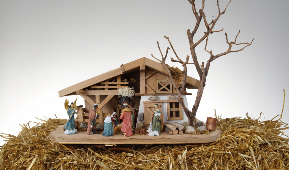 Tolle Weihnachtskrippe Gersdorf inkl. 11-tlg. Figurensatz K 111, Maße Krippe: ca. 30 x 11 x 14 cm